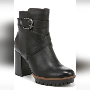 Naturalizer Lyra Crisscross Booties